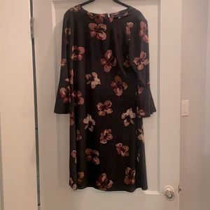 TH women’s black and floral bell sleeve dress